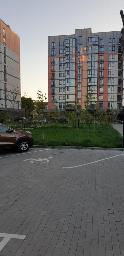 Dream Town Apartaments Біля Залізничного Вокзалу Lutsʼk Esterno foto